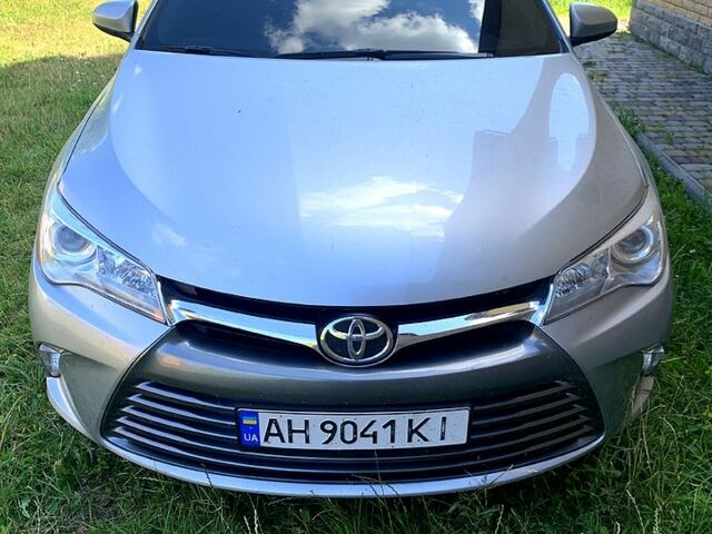 Серый Тойота Камри, объемом двигателя 2.5 л и пробегом 52 тыс. км за 15000 $, фото 1 на Automoto.ua