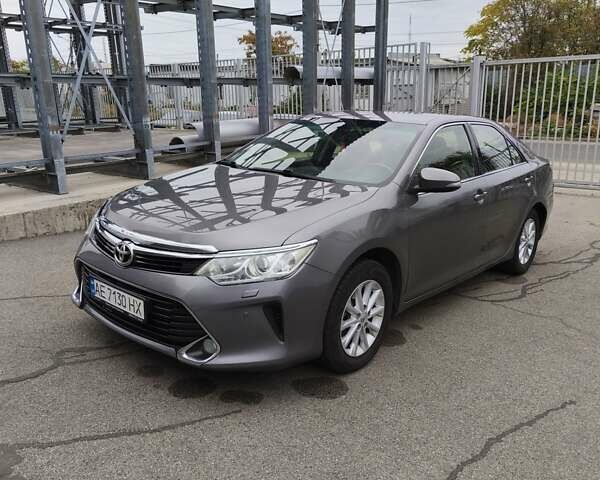 Сірий Тойота Камрі, об'ємом двигуна 2.49 л та пробігом 288 тис. км за 15000 $, фото 1 на Automoto.ua