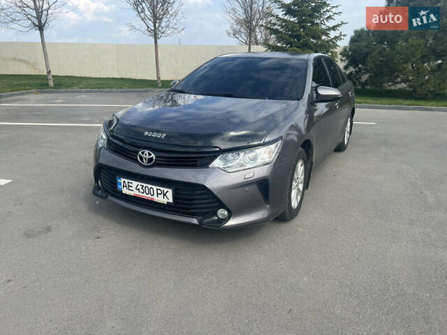 Серый Тойота Камри, объемом двигателя 2.49 л и пробегом 139 тыс. км за 16000 $, фото 1 на Automoto.ua