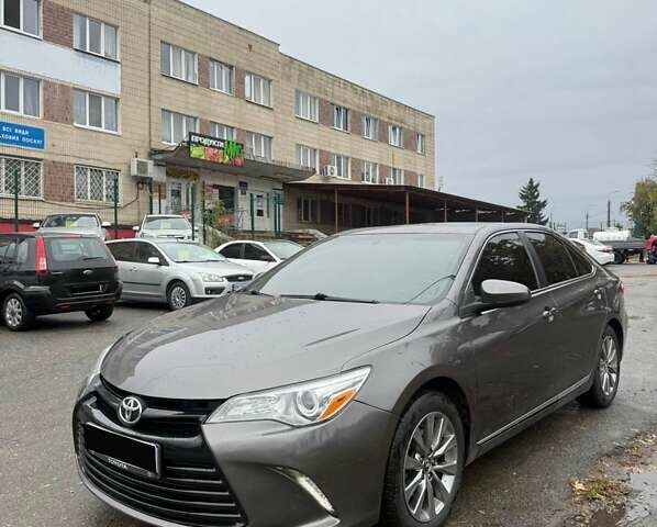 Серый Тойота Камри, объемом двигателя 2.5 л и пробегом 189 тыс. км за 12500 $, фото 1 на Automoto.ua