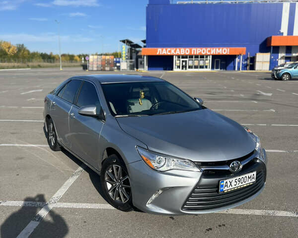 Серый Тойота Камри, объемом двигателя 2.49 л и пробегом 117 тыс. км за 14000 $, фото 1 на Automoto.ua