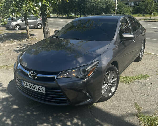 Сірий Тойота Камрі, об'ємом двигуна 2.49 л та пробігом 193 тис. км за 14800 $, фото 1 на Automoto.ua