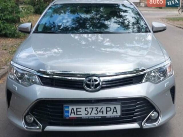Серый Тойота Камри, объемом двигателя 2.5 л и пробегом 105 тыс. км за 21800 $, фото 1 на Automoto.ua