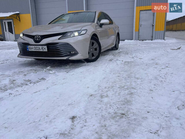 Серый Тойота Камри, объемом двигателя 2.49 л и пробегом 207 тыс. км за 19700 $, фото 1 на Automoto.ua