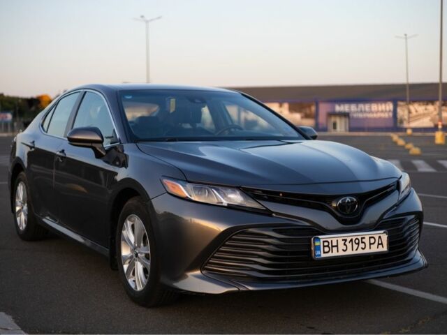 Серый Тойота Камри, объемом двигателя 2.5 л и пробегом 175 тыс. км за 18300 $, фото 1 на Automoto.ua