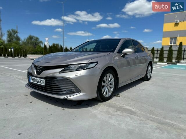 Сірий Тойота Камрі, об'ємом двигуна 2.5 л та пробігом 210 тис. км за 18000 $, фото 1 на Automoto.ua