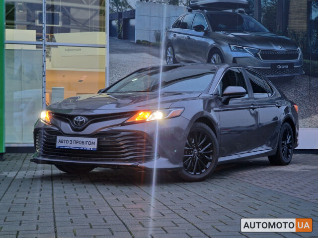 Сірий Тойота Камрі, об'ємом двигуна 2.5 л та пробігом 117 тис. км за 16553 $, фото 1 на Automoto.ua