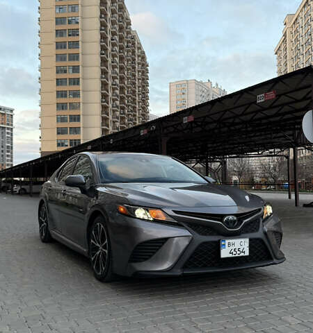 Серый Тойота Камри, объемом двигателя 2.49 л и пробегом 124 тыс. км за 25500 $, фото 1 на Automoto.ua