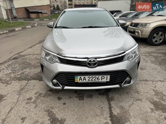 Сірий Тойота Камрі, об'ємом двигуна 2.49 л та пробігом 169 тис. км за 18000 $, фото 1 на Automoto.ua