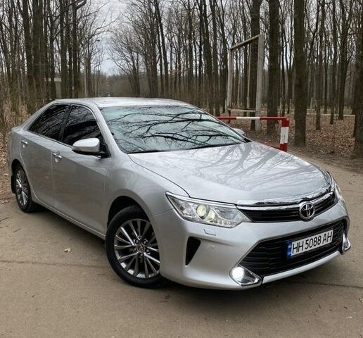 Серый Тойота Камри, объемом двигателя 2.49 л и пробегом 247 тыс. км за 16999 $, фото 1 на Automoto.ua