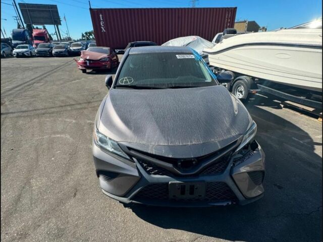 Серый Тойота Камри, объемом двигателя 2.5 л и пробегом 190 тыс. км за 15400 $, фото 1 на Automoto.ua