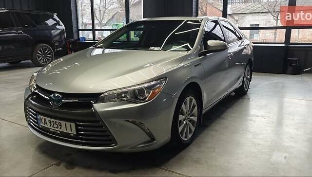 Серый Тойота Камри, объемом двигателя 2.49 л и пробегом 111 тыс. км за 17000 $, фото 1 на Automoto.ua