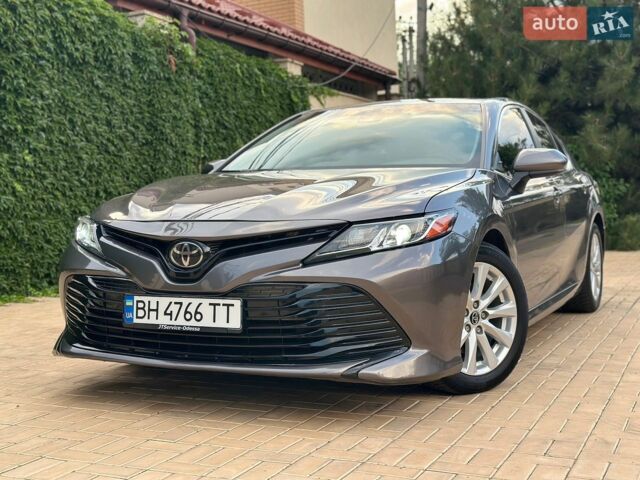 Серый Тойота Камри, объемом двигателя 2.49 л и пробегом 120 тыс. км за 16900 $, фото 1 на Automoto.ua