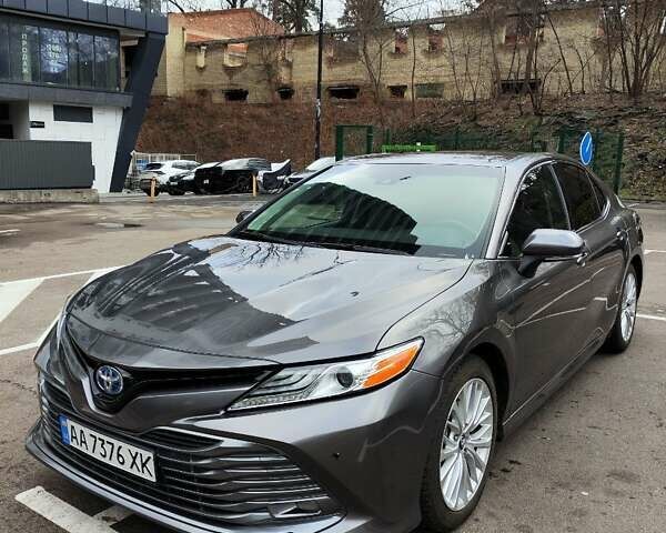 Серый Тойота Камри, объемом двигателя 2.49 л и пробегом 125 тыс. км за 23500 $, фото 1 на Automoto.ua