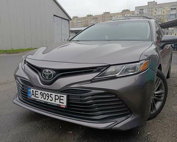 Серый Тойота Камри, объемом двигателя 2.49 л и пробегом 140 тыс. км за 18200 $, фото 1 на Automoto.ua