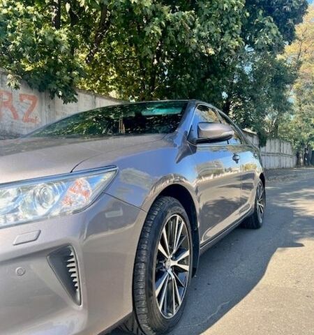 Серый Тойота Камри, объемом двигателя 2.49 л и пробегом 96 тыс. км за 18999 $, фото 1 на Automoto.ua