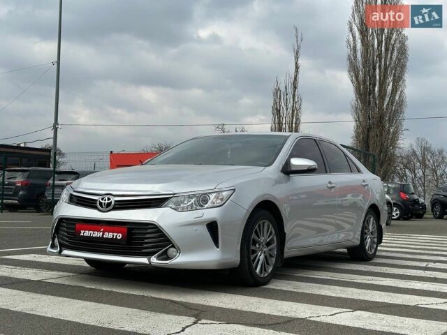 Сірий Тойота Камрі, об'ємом двигуна 2.49 л та пробігом 247 тис. км за 15300 $, фото 1 на Automoto.ua