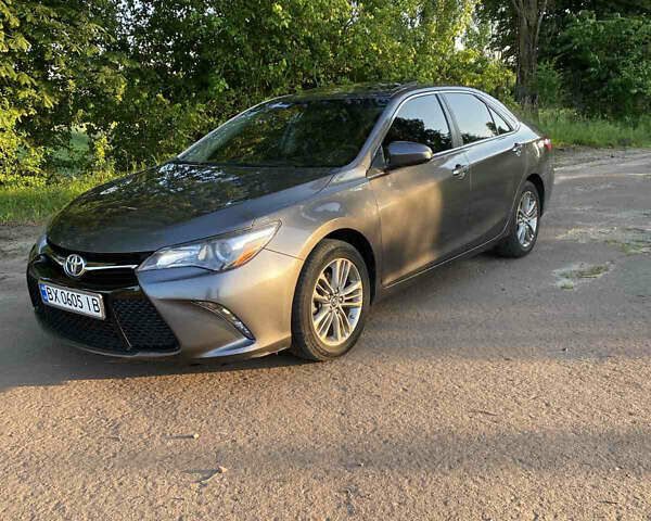 Сірий Тойота Камрі, об'ємом двигуна 2.49 л та пробігом 120 тис. км за 15900 $, фото 1 на Automoto.ua