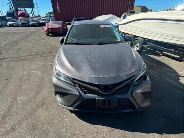 Серый Тойота Камри, объемом двигателя 2.5 л и пробегом 190 тыс. км за 15900 $, фото 1 на Automoto.ua