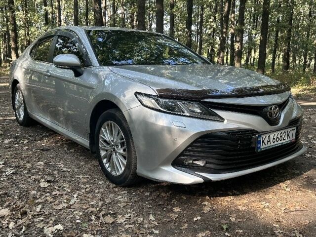 Серый Тойота Камри, объемом двигателя 2.5 л и пробегом 119 тыс. км за 18700 $, фото 1 на Automoto.ua