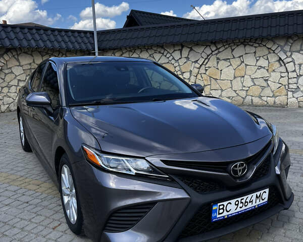 Сірий Тойота Камрі, об'ємом двигуна 2.49 л та пробігом 102 тис. км за 18700 $, фото 1 на Automoto.ua