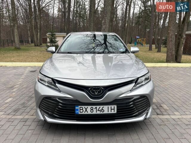 Сірий Тойота Камрі, об'ємом двигуна 2.49 л та пробігом 124 тис. км за 17200 $, фото 1 на Automoto.ua