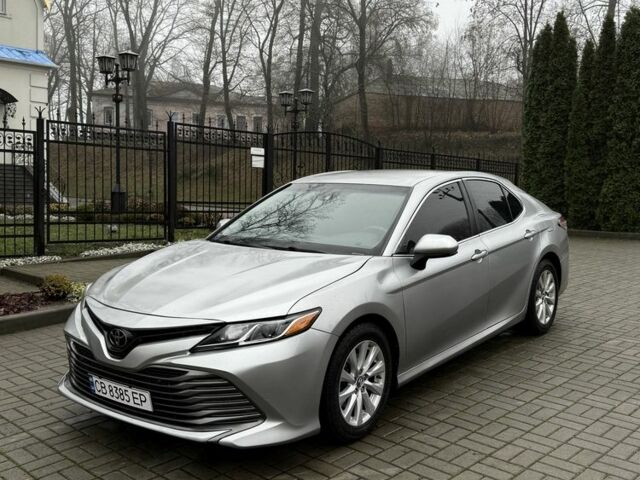 Серый Тойота Камри, объемом двигателя 2.5 л и пробегом 150 тыс. км за 16000 $, фото 1 на Automoto.ua