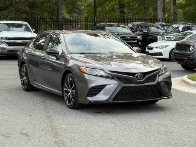 Серый Тойота Камри, объемом двигателя 2.5 л и пробегом 41 тыс. км за 12700 $, фото 1 на Automoto.ua