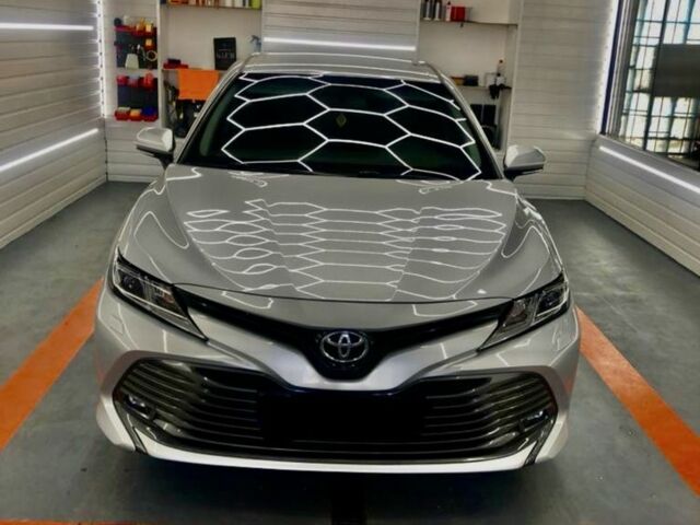 Серый Тойота Камри, объемом двигателя 2.5 л и пробегом 160 тыс. км за 21500 $, фото 1 на Automoto.ua