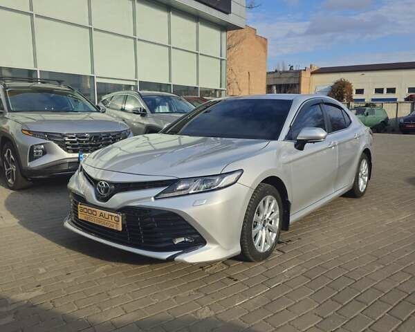 Серый Тойота Камри, объемом двигателя 2.49 л и пробегом 126 тыс. км за 23000 $, фото 1 на Automoto.ua