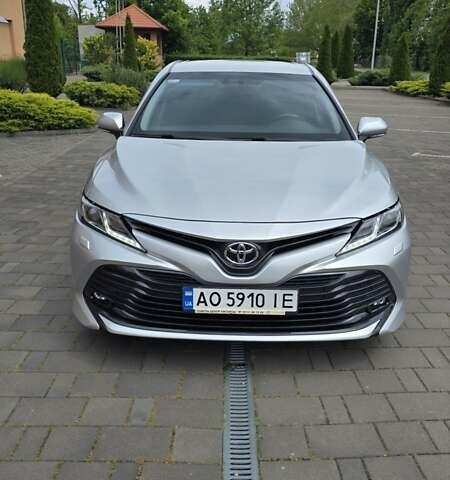 Серый Тойота Камри, объемом двигателя 2.49 л и пробегом 124 тыс. км за 24800 $, фото 1 на Automoto.ua