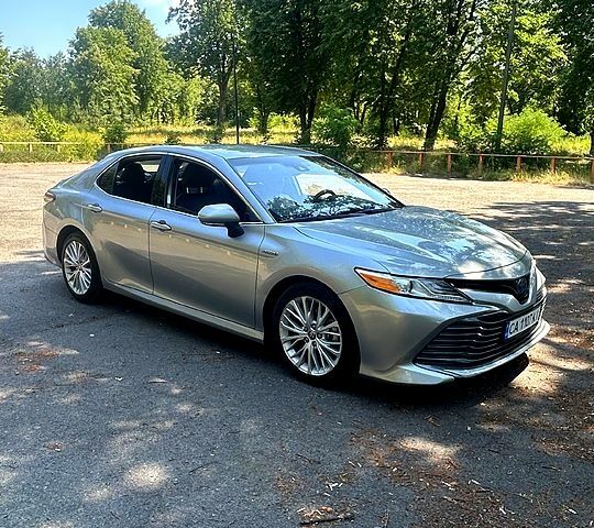 Серый Тойота Камри, объемом двигателя 2.5 л и пробегом 100 тыс. км за 24800 $, фото 1 на Automoto.ua