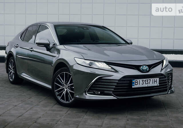 Серый Тойота Камри, объемом двигателя 2.49 л и пробегом 67 тыс. км за 32500 $, фото 1 на Automoto.ua
