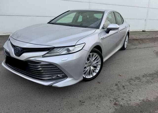 Серый Тойота Камри, объемом двигателя 0 л и пробегом 77 тыс. км за 17500 $, фото 1 на Automoto.ua