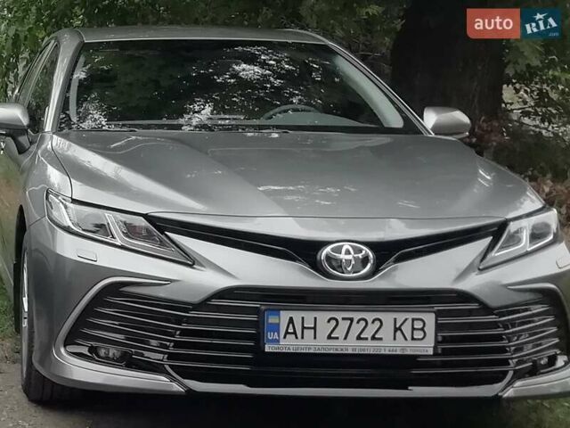 Серый Тойота Камри, объемом двигателя 2.49 л и пробегом 28 тыс. км за 27800 $, фото 1 на Automoto.ua