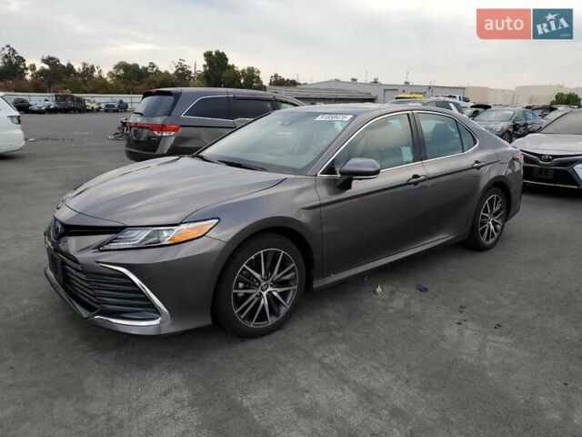 Серый Тойота Камри, объемом двигателя 2.49 л и пробегом 32 тыс. км за 9500 $, фото 1 на Automoto.ua