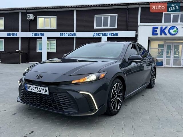 Сірий Тойота Камрі, об'ємом двигуна 2.49 л та пробігом 106 тис. км за 33900 $, фото 1 на Automoto.ua