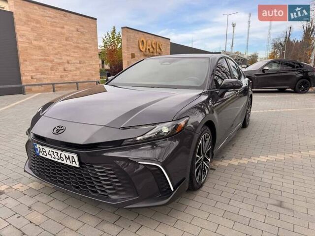 Серый Тойота Камри, объемом двигателя 2.49 л и пробегом 105 тыс. км за 35000 $, фото 1 на Automoto.ua