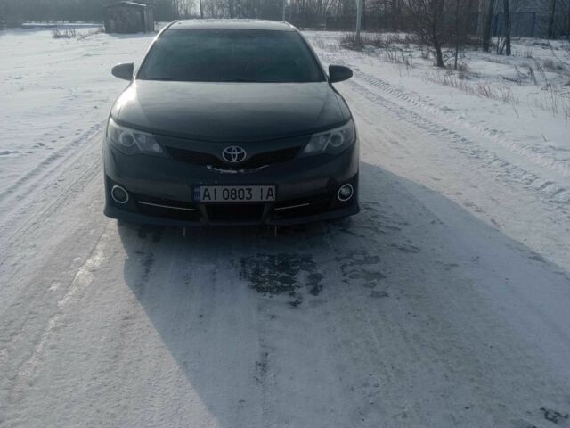 Сірий Тойота Камрі, об'ємом двигуна 2.5 л та пробігом 150 тис. км за 11500 $, фото 1 на Automoto.ua