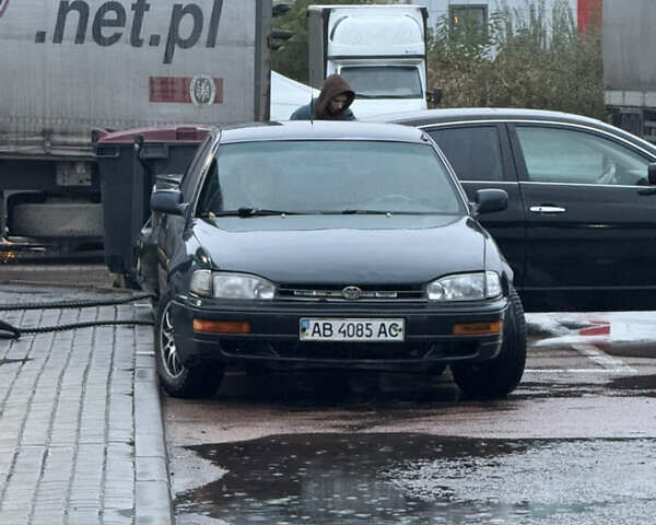 Синий Тойота Камри, объемом двигателя 2.16 л и пробегом 450 тыс. км за 1700 $, фото 1 на Automoto.ua