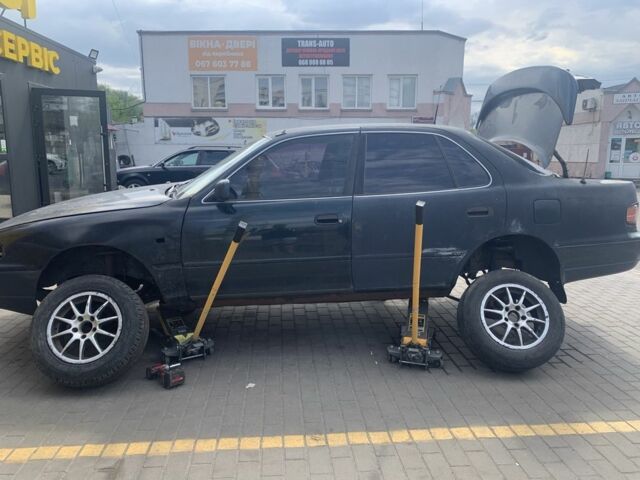 Синий Тойота Камри, объемом двигателя 2.2 л и пробегом 422 тыс. км за 1700 $, фото 1 на Automoto.ua