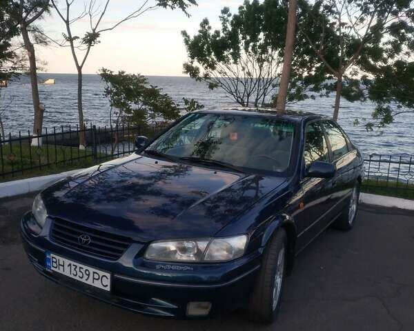 Синій Тойота Камрі, об'ємом двигуна 2.16 л та пробігом 500 тис. км за 4400 $, фото 1 на Automoto.ua