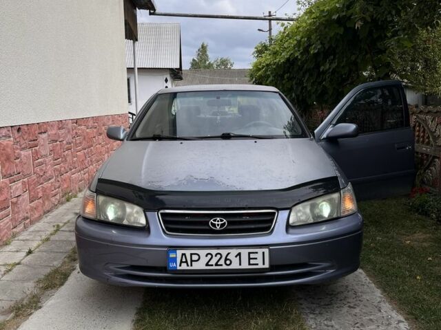 Синий Тойота Камри, объемом двигателя 2.2 л и пробегом 188 тыс. км за 1500 $, фото 1 на Automoto.ua