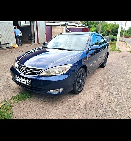 Синій Тойота Камрі, об'ємом двигуна 3 л та пробігом 350 тис. км за 5300 $, фото 1 на Automoto.ua