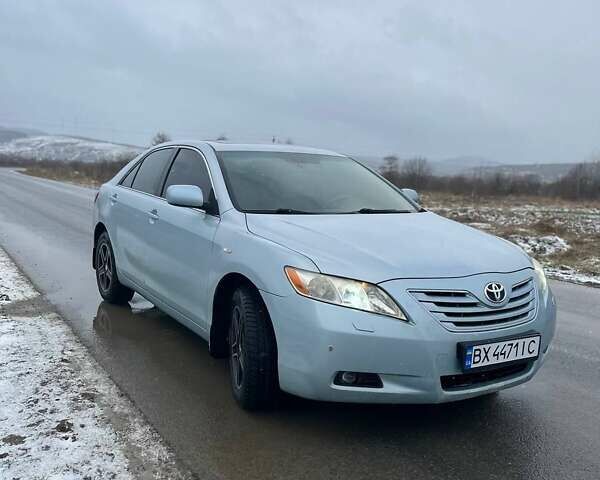 Синій Тойота Камрі, об'ємом двигуна 2.36 л та пробігом 280 тис. км за 7320 $, фото 1 на Automoto.ua