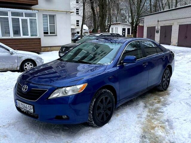 Синій Тойота Камрі, об'ємом двигуна 3.5 л та пробігом 270 тис. км за 5850 $, фото 1 на Automoto.ua
