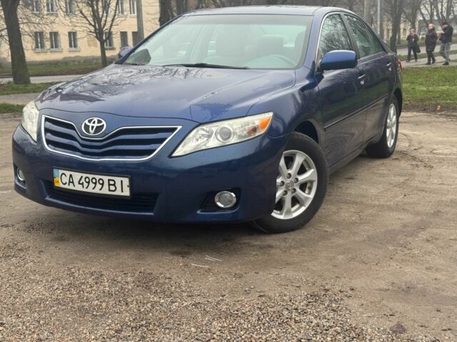 Синий Тойота Камри, объемом двигателя 2.5 л и пробегом 126 тыс. км за 8900 $, фото 1 на Automoto.ua