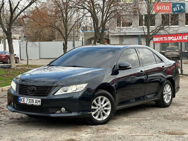 Синій Тойота Камрі, об'ємом двигуна 2.5 л та пробігом 183 тис. км за 11700 $, фото 1 на Automoto.ua
