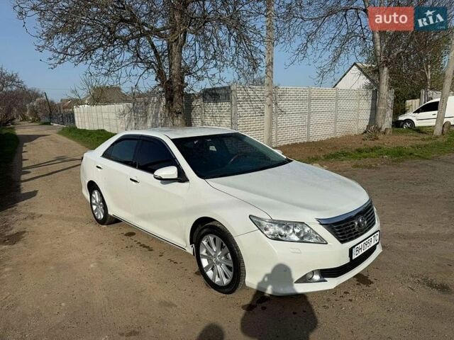 Синий Тойота Камри, объемом двигателя 2.49 л и пробегом 205 тыс. км за 8600 $, фото 1 на Automoto.ua