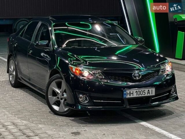 Синій Тойота Камрі, об'ємом двигуна 3.5 л та пробігом 235 тис. км за 12900 $, фото 1 на Automoto.ua